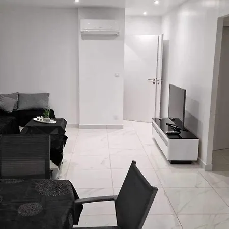 Appartement Neuf + Piscine *