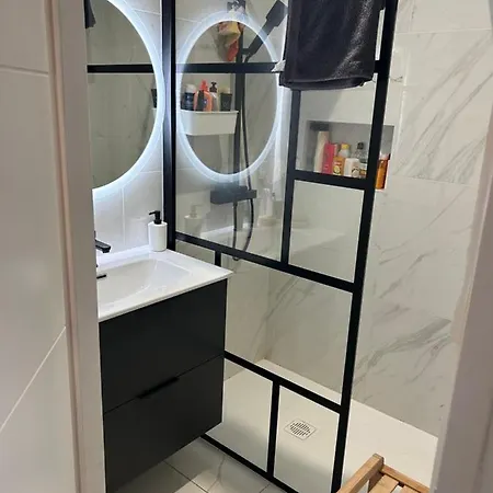 Neuf + Piscine Appartement